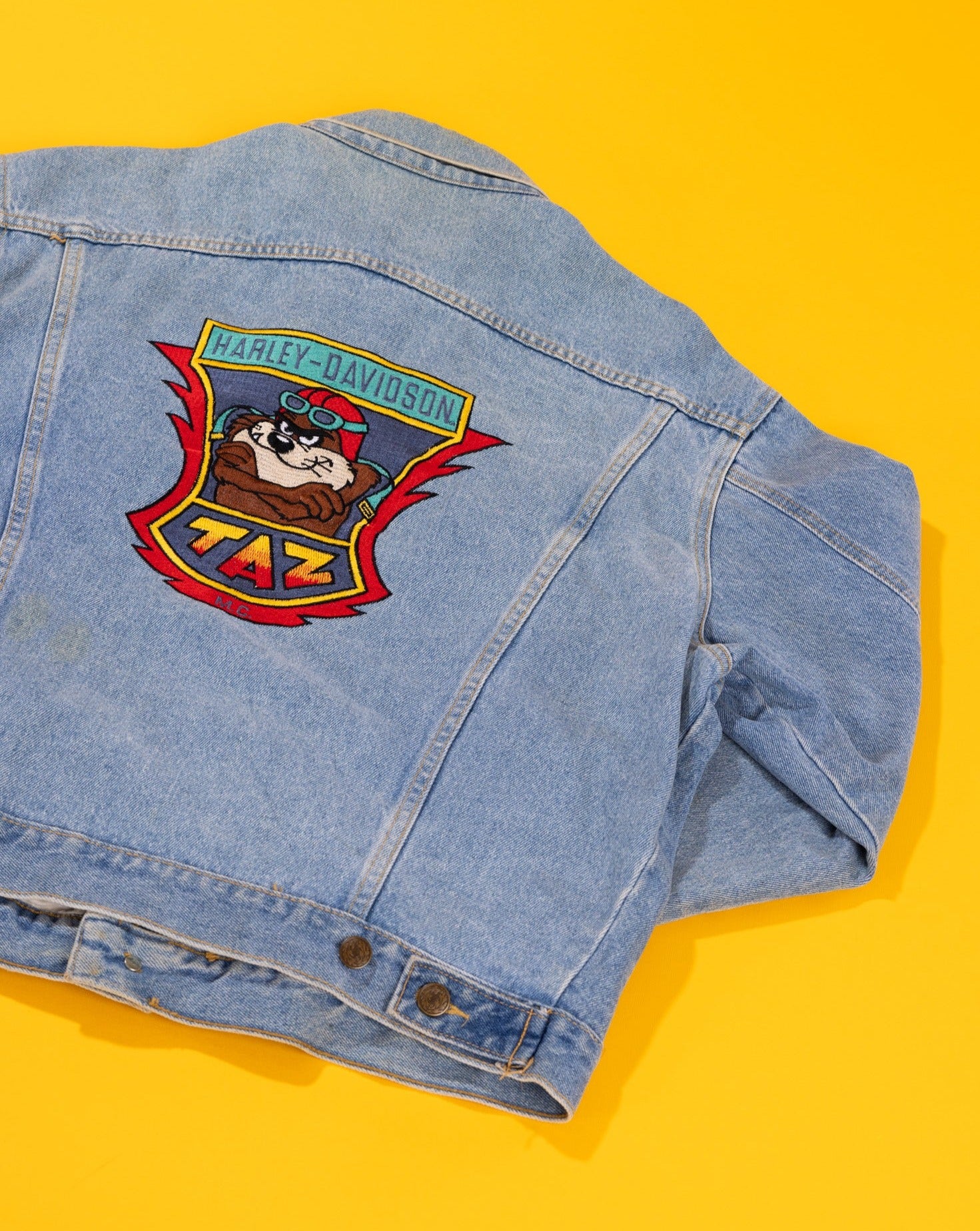 Rare! Vintage deals DENIM JEAN JACKET Tasmanian Devil Applique