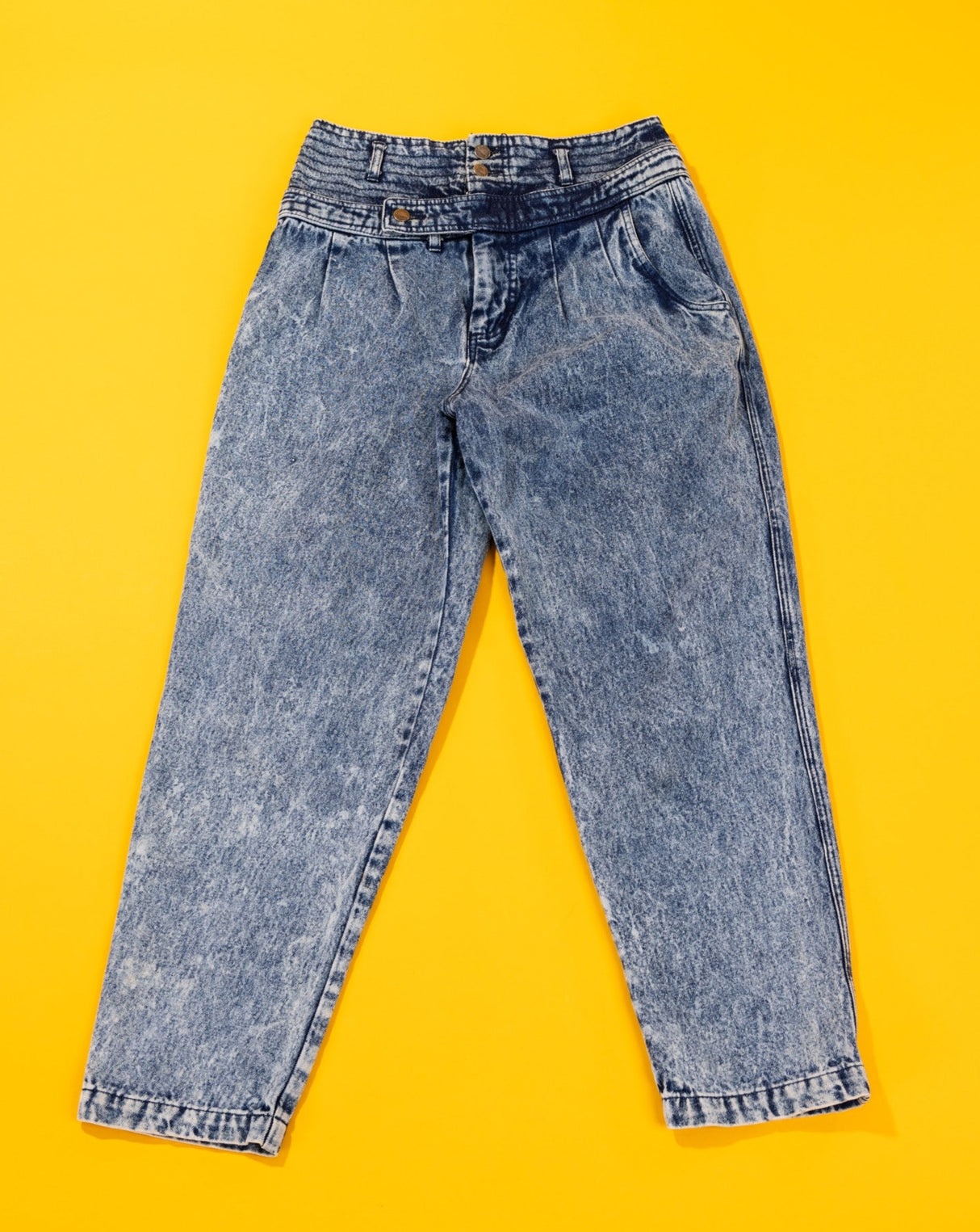 Vintage 80s Weathered Blues High Waisted Acid Wash Mom Jeans