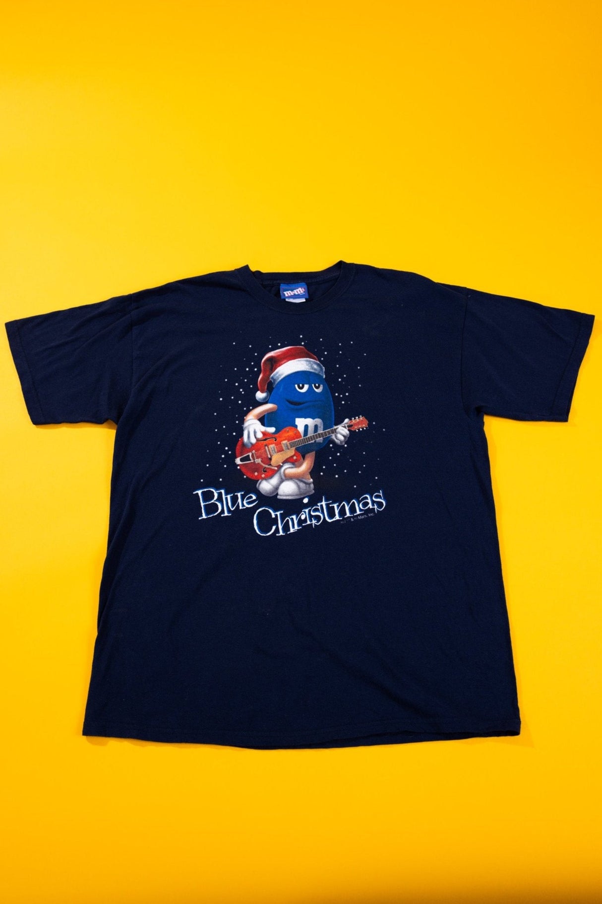 Vintage 90s M&M Blue Christmas T-shirt