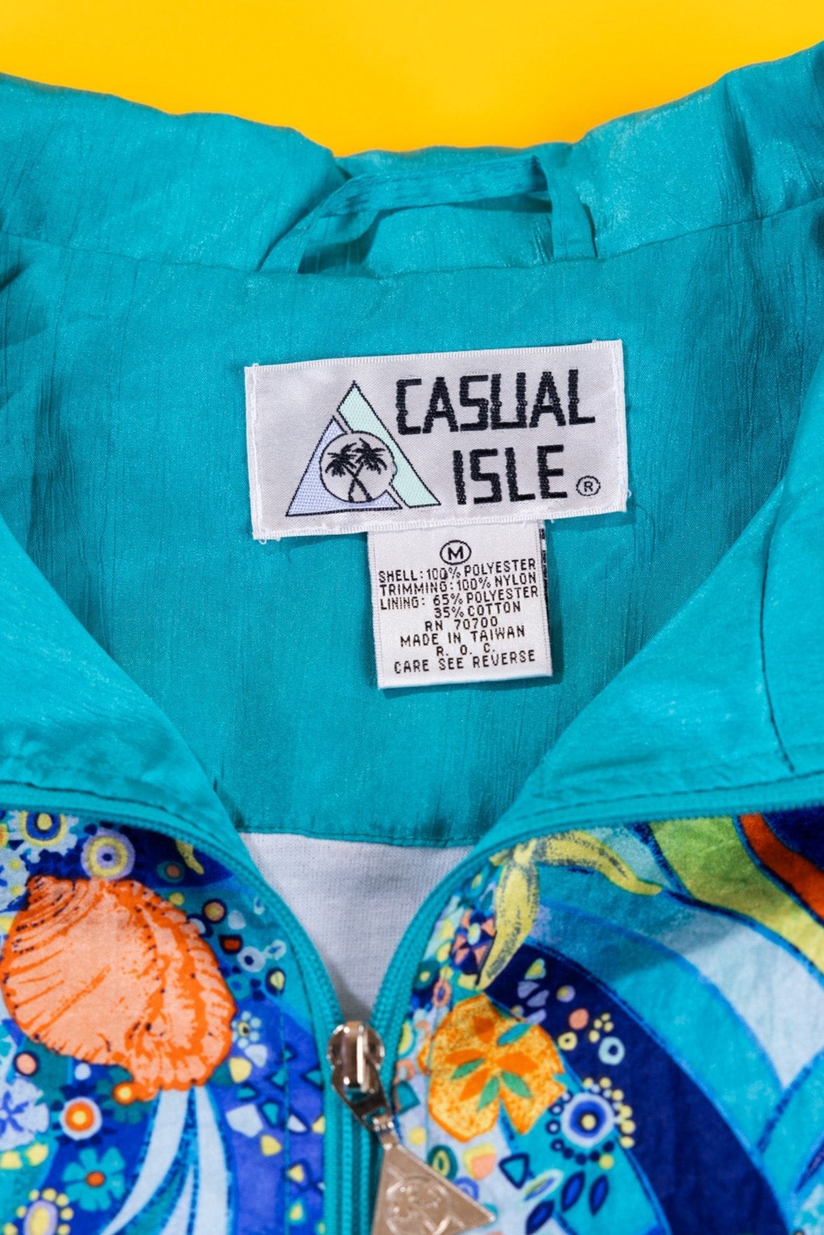 Vintage 80s Casual Isle Retro Windbreaker Jacket