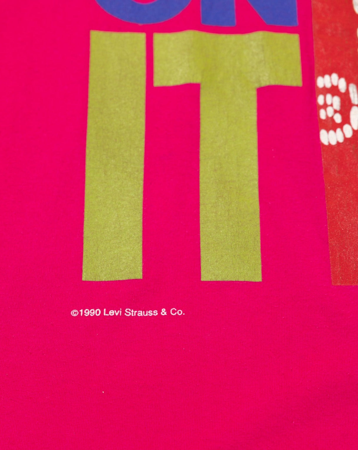 Vintage 1990 Levis 'Sit on it' T-shirt (Pink)