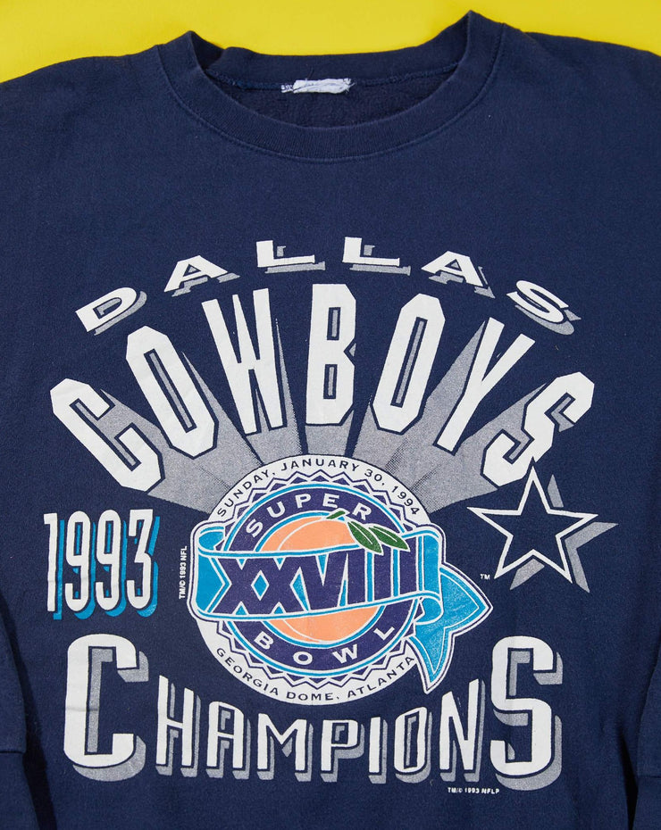 Vintage 1993 Dallas Cowboys sweatshirt, Graphic is in