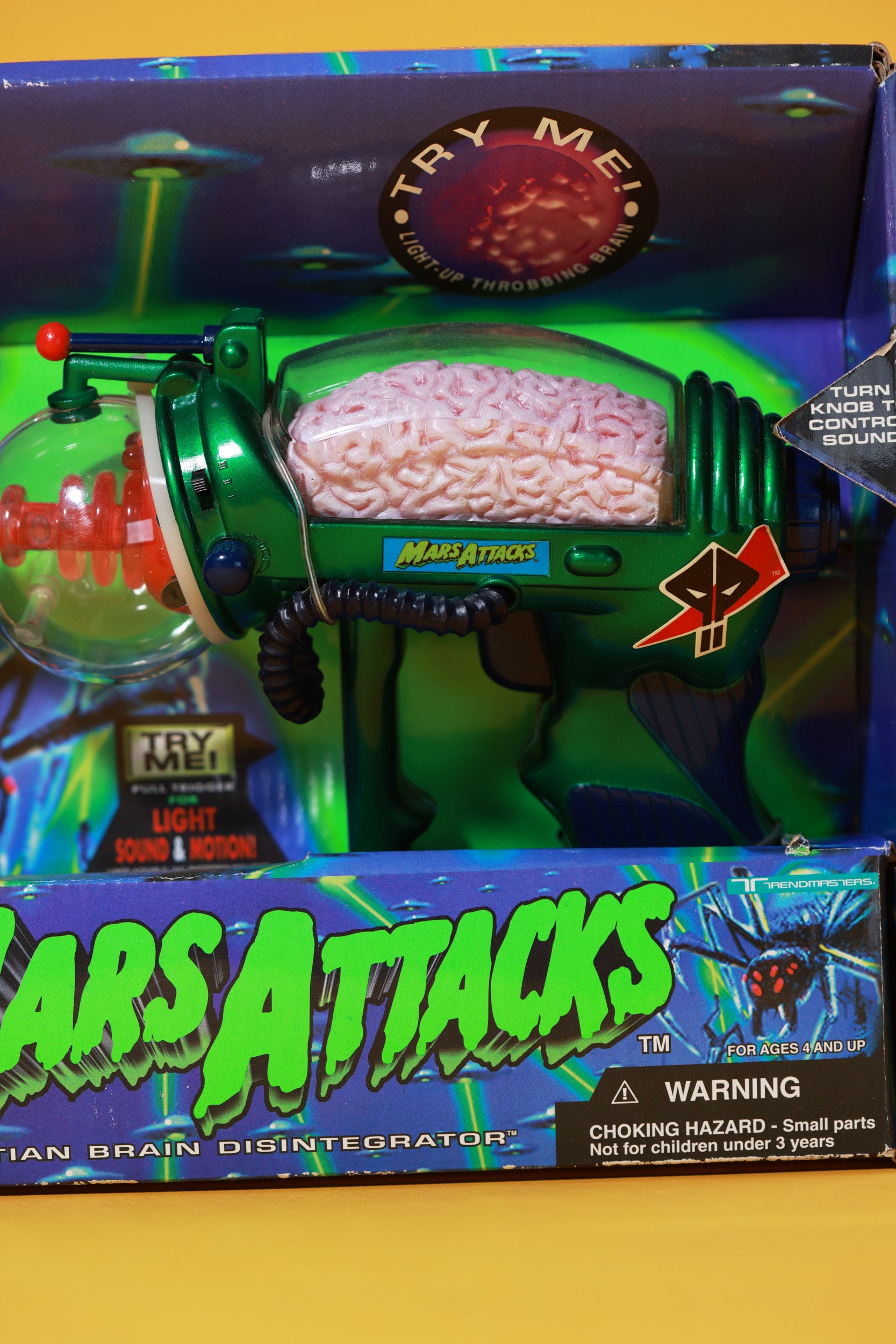 Vintage 1996 Mars Attacks Martian Brain Disintegrator Gun – Retro Candy  World